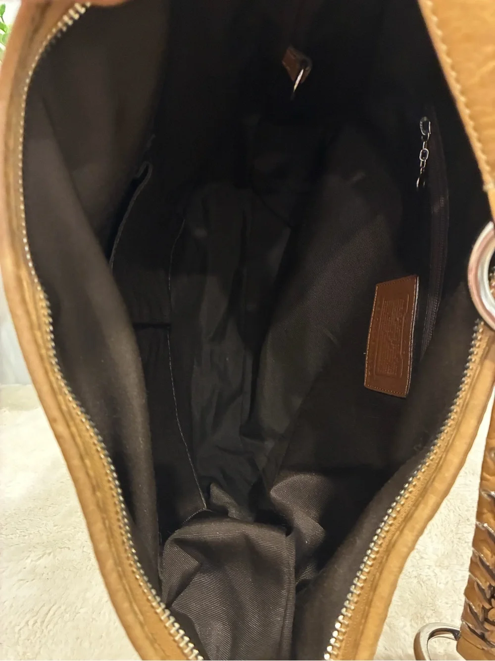 ✨ Vintage Coach SoHo Studded Grommet Hobo ✨